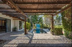 Family Home on the 15th Fairway of the Jack Nicklaus Signature Golf Course