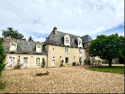 Manor on an 89 hectare estate at the gates of Tours