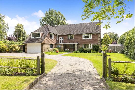 Broad Highway, Cobham, Surrey, KT11 2RP