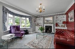 Onslow Gardens, Thames Ditton, Surrey, KT7 0JJ