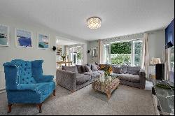 Onslow Gardens, Thames Ditton, Surrey, KT7 0JJ