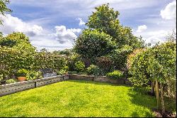 Ridgway Road, Farnham, Surrey, GU9 8NN