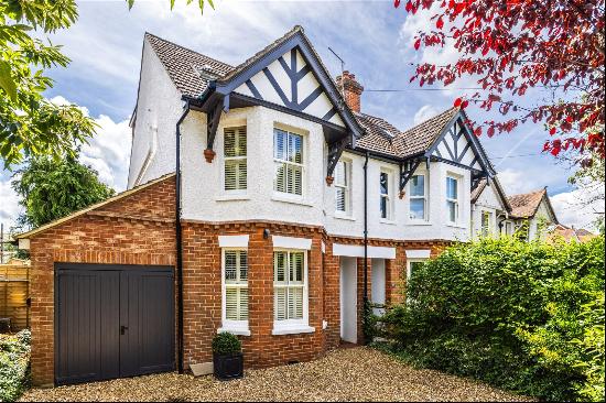 Ridgway Road, Farnham, Surrey, GU9 8NN