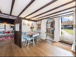 Rooks Hill Cottages, Rooks Hill, Bramley, Guildford, GU5 0LX