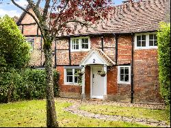 Rooks Hill Cottages, Rooks Hill, Bramley, Guildford, GU5 0LX