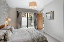 Pembridge Mews, London, W11 3EQ