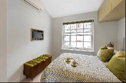 Pembridge Mews, London, W11 3EQ