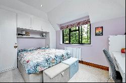 Middle Hill, Egham, Surrey, TW20 0JQ