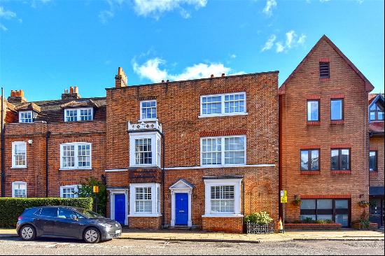 Sheet Street, Windsor, Berkshire, SL4 1BY