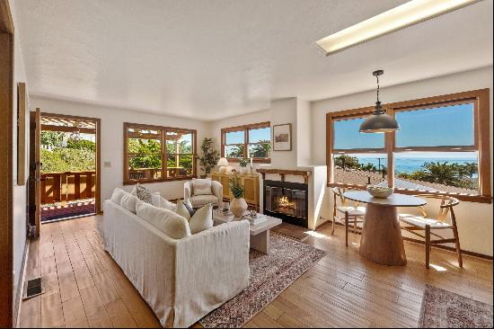 Charming Condo w/ Ocean Views