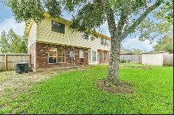 1801 Oakbrook Circle, Pearland TX 77581