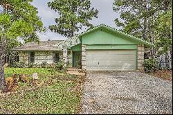 104 Papaloa Ln, Bastrop TX 78602