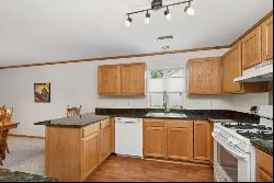 91 Potawatomi Rd Unit A4, Williams Bay WI 53191