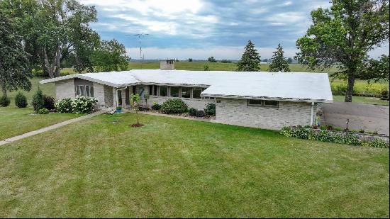 520 W Mission Street, Strawberry Point IA 52076