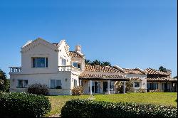 Mediterranean Style Villa located in Jose Ignacio´s Club de Mar