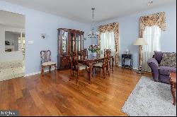 5 Osprey Lane, Thorofare NJ 08086