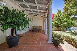 Family home in the historical town of Franschhoek