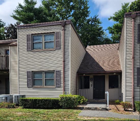 305 Twin Circle Drive #305, South Windsor CT 06074