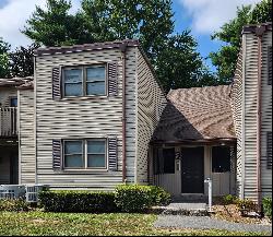 305 Twin Circle Drive #305, South Windsor CT 06074