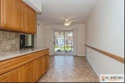 187 Evergreen Road Unit 8A, Edison NJ 08837