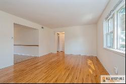 187 Evergreen Road Unit 8A, Edison NJ 08837