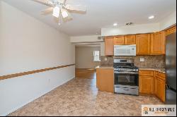 187 Evergreen Road Unit 8A, Edison NJ 08837