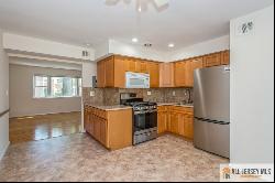 187 Evergreen Road Unit 8A, Edison NJ 08837