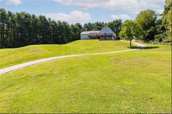 276 Hollow Road, Staatsburg NY 12580