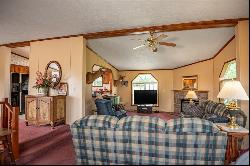 14 Stinedurf Rd, Shenango Twp - Mer PA 16159