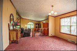 14 Stinedurf Rd, Shenango Twp - Mer PA 16159