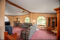 14 Stinedurf Rd, Shenango Twp - Mer PA 16159