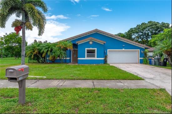 706 Ixoria Avenue, Fort Pierce FL 34982