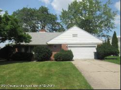 534 Mcpherson Avenue, Lansing MI 48915