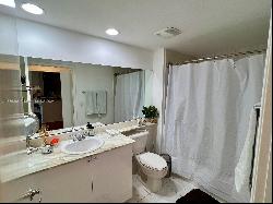 2775 NE 187th St Unit 319, Aventura FL 33180