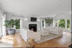 77 Revolutionary Road,Concord, MA, 01742