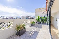 Spectacular penthouse with stunning views of the Sagrada Familia