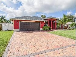 1550 SW Mullinax Avenue, Port Saint Lucie FL 34953