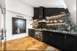 Exceptional duplex penthouse located in Belgravia.