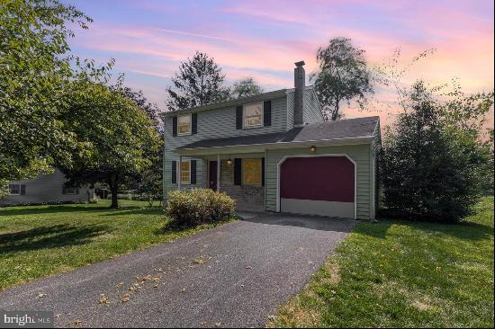 328 Sun Valley Drive, Leola PA 17540