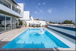 Contemporary Semi Detached Villa