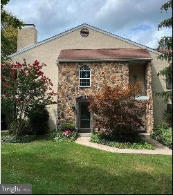 214 Valley Stream Lane, Chesterbrook PA 19087