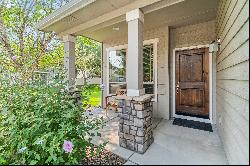 Beautiful Craftsman located close to everything in a small community