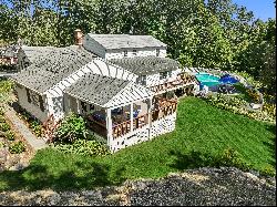 Pristine Center Hall Colonial in Nod Hill