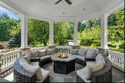 2 Mowbray Lane North, Cold Spring Harbor, NY 11724