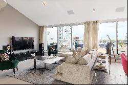 A breath-taking waterfront penthouse in Chelsea Crescent