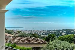 Mougins - Fully renovated family property with hills and sea view