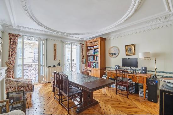 Paris 16th District - An elegant 3-bed apartment