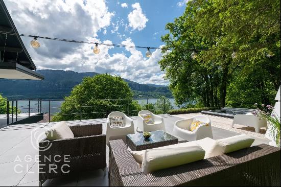 Talloires Angon, renovated house with wonderful lake view