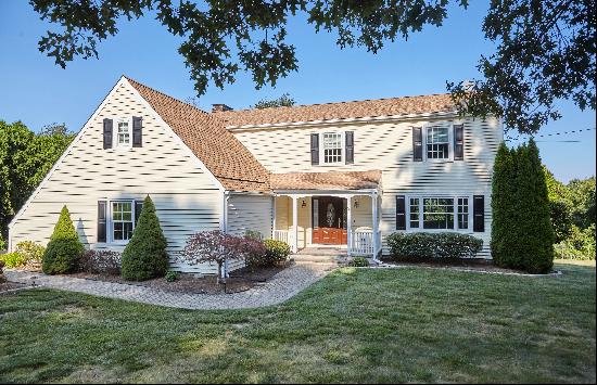 Custom Colonial with Quality Craftsmanship