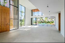 Contemporary mansion with 5 suites and Aurora Grei design in Alphaville Barra